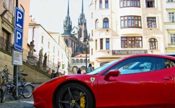 Dodge Unveils 2015 Charger Pursuit