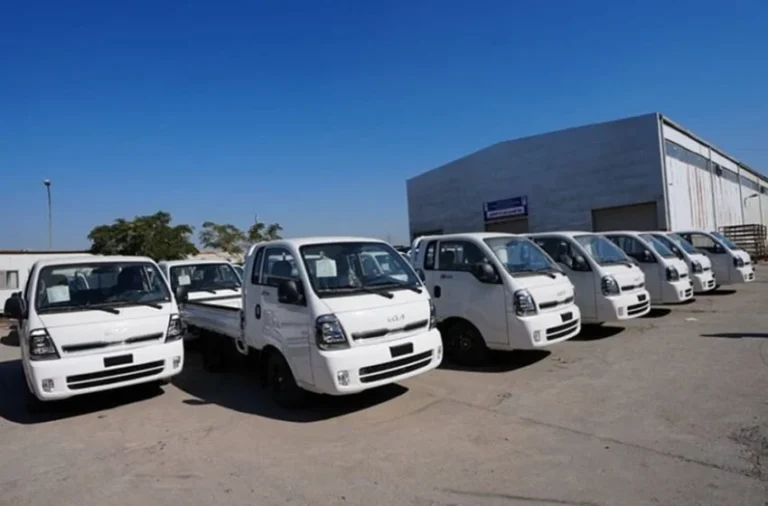 العراق يُنتج الدفعة الأولى من سيارات كيا الميدانية